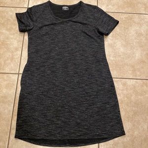 32 cool women dress. Relaxed fit size medium.